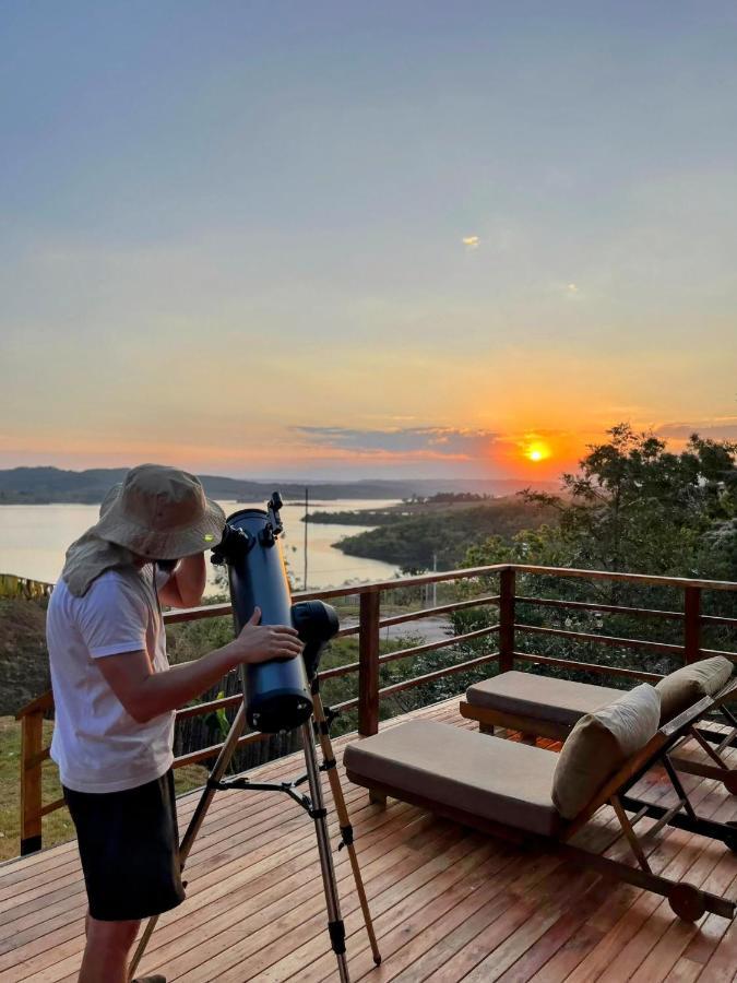 Chale Recanto - Ofuro, Banheira, Vista, Cachoeira E Lago Alexania ภายนอก รูปภาพ